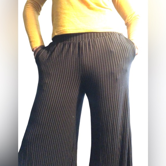 Blue sky, pinstripe 10 to 12 palazzo pant black wide leg - Picture 8 of 8